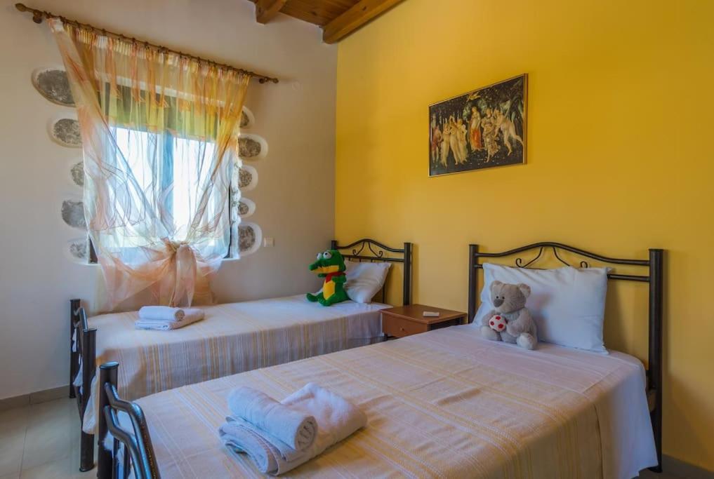 Vicina - In Platanias And 4min By The Villa