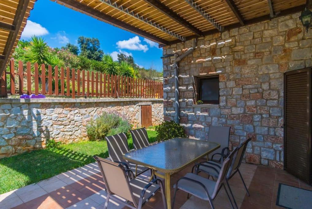 Villa Vicina - In Platanias And 4min By The