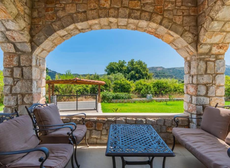 Vicina - In Platanias And 4min By The Villa Chania (Crete)